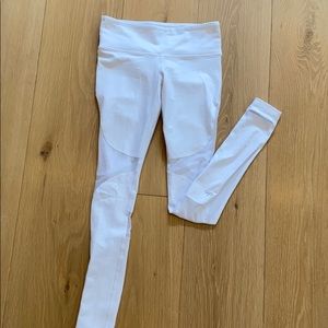 White Alo leggings with mesh